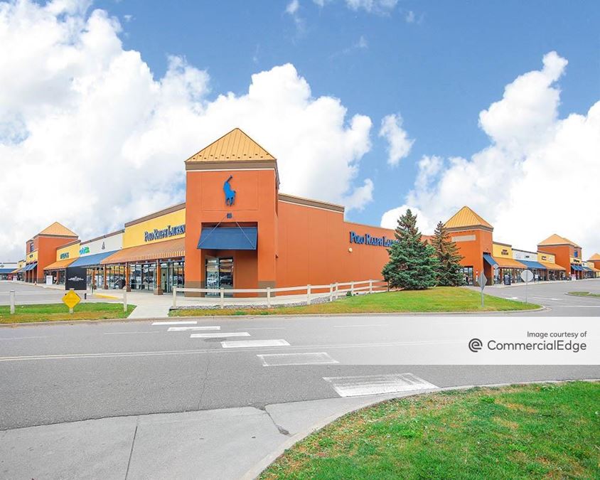 6415 Labeaux Avenue NE, Albertville, MN 55301