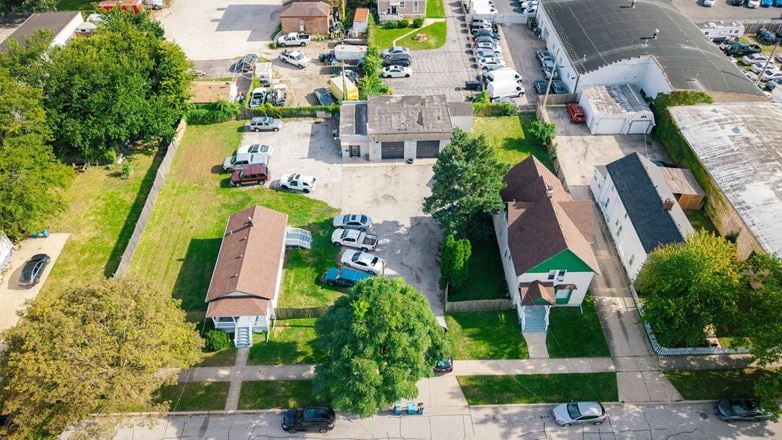 162 Woodlawn Ave