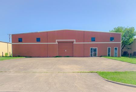 Photo of commercial space at 4115 Hahn Boulevard in Haltom City
