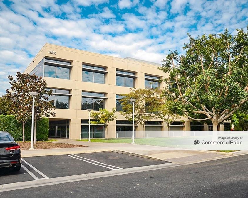 The Capital Group Campus - 15265 Sand Canyon Avenue