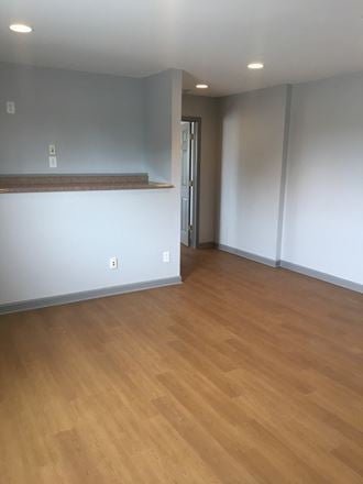 1271 Harlem Road  - 1,776+/- SF OFFICE SPACE