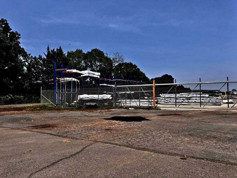 Contractor's Shop/Storage Yard