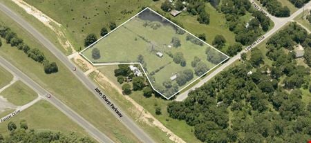 Photo of commercial space at 5863 & 5869 Lynette Circle in Bryan