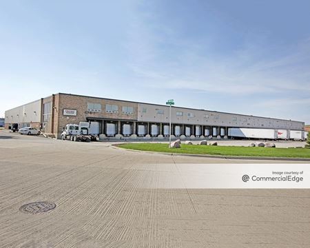 Industrial space for Rent at 476-482 Thomas Drive in Bensenville