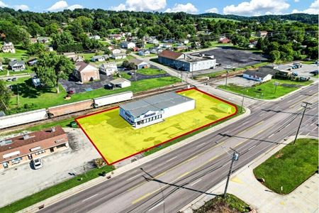 Commercial space for Sale at 926 N Charles G Seivers Blvd in Clinton