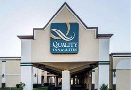 AUCTION: Quality Inn & EconoLodge | 202 Rooms | 14.58 AC | Erie PA