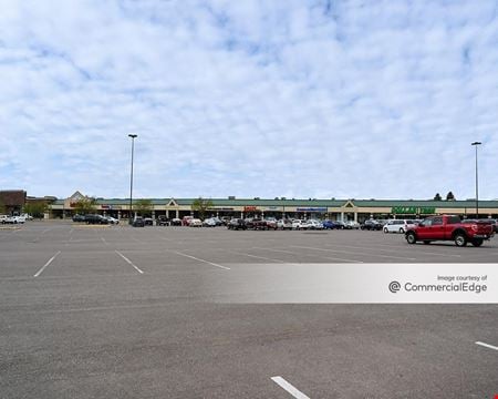 Retail space for Rent at 1717 Beam Avenue in Maplewood