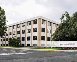 1 Huntington Quadrangle