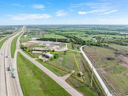 Industrial space for Sale at 14656 Interstate 35 North Frontage Road in Elm Mott