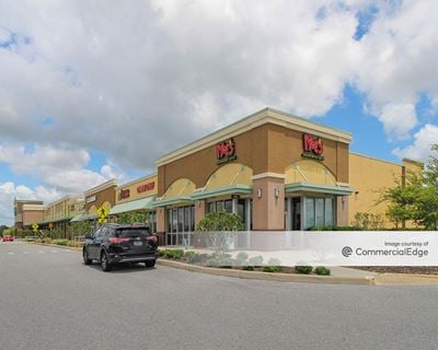 Shoppes at Trinity Lakes