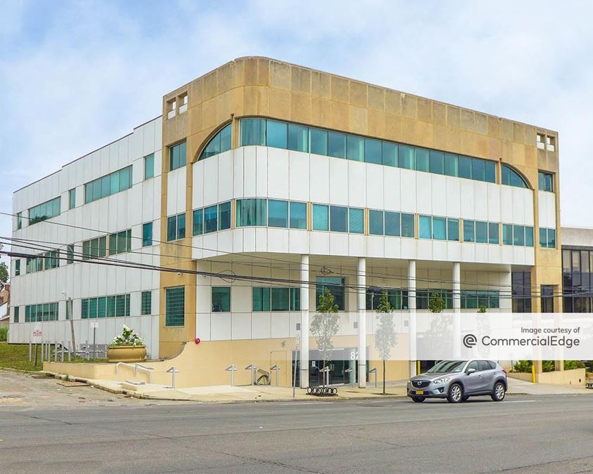 825 Northern Blvd, Great Neck, NY Office Space