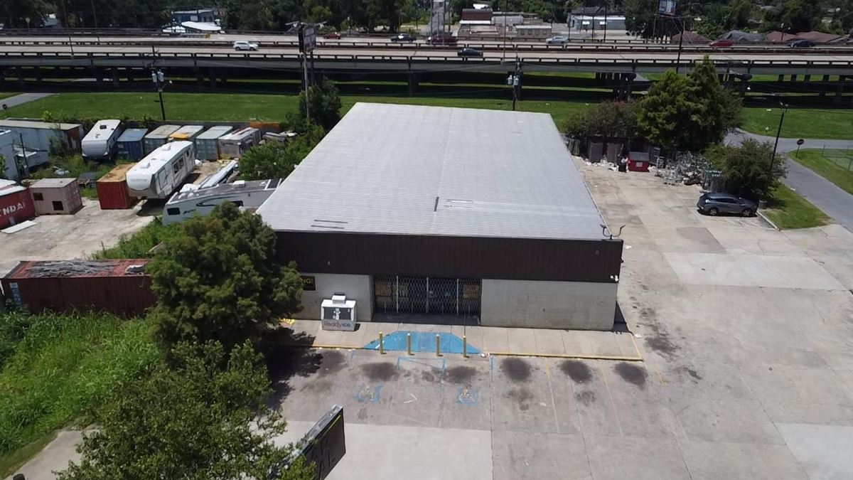 Freestanding Commercial Building