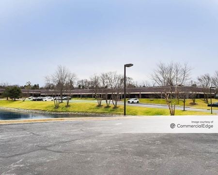 Commercial space for Rent at 450 East Diehl Road in Naperville