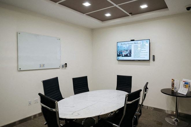 Jay Suites - 34th Street