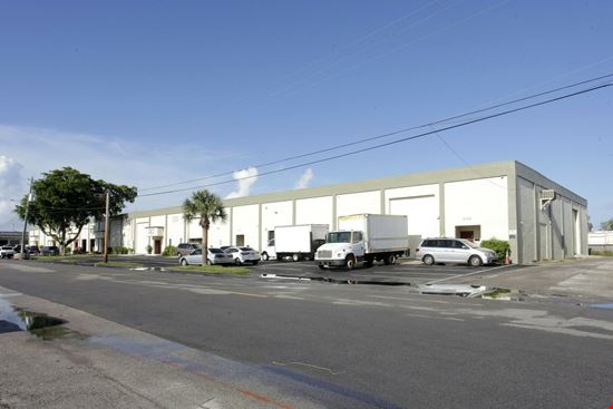 High Bay Warehouses (4701-4755 NE 12th Ave)