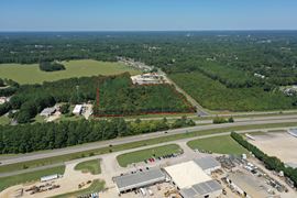 13.5 AC along Hwy 301/Bus 95 in Hope Mills