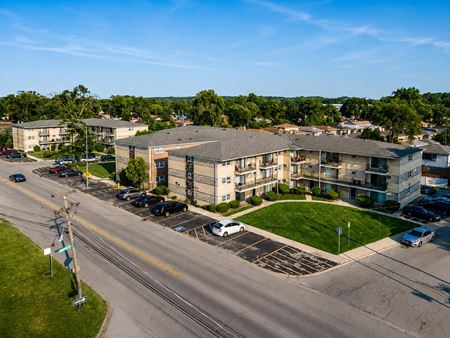 Multi-Family space for Sale at 1049 West Vermont Street in Calumet Park