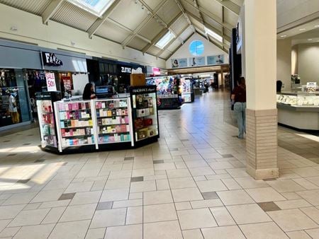 K09      Space Photo Gallery 3