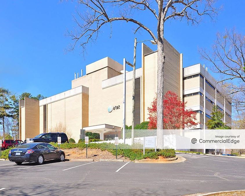 5715 Glenwood Avenue 5715 Glenwood Avenue Office Building