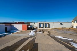 WAREHOUSE SPACE IN DOWNTOWN BROADWAY FOR LEASE