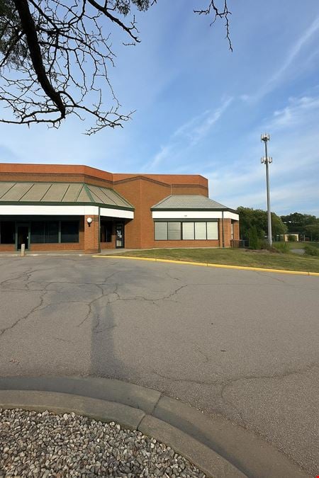 Shawnee Market Place, 6495 Suite D