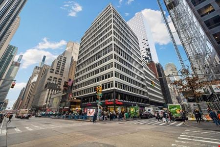 Shared and coworking spaces at 1180 6th Avenue in New York