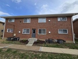 2 Bruce Drive