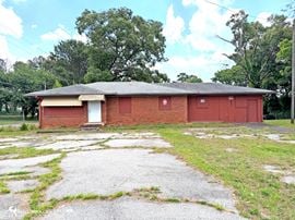 Value-Add Light Industrial Redevelopment Opportunity | ±1,454 SF