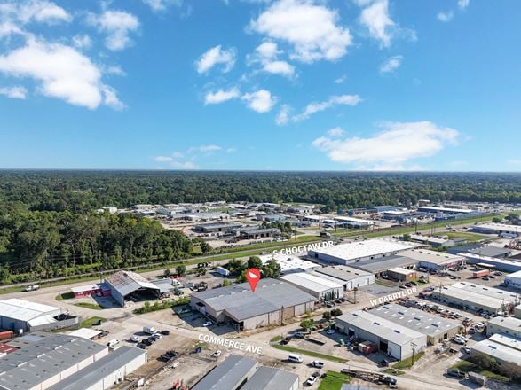 ±19,656 SF Office/Warehouse With Dock High Access
