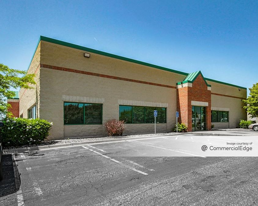 Oakdale Business Center 14 1260 Helmo Avenue North Office Building