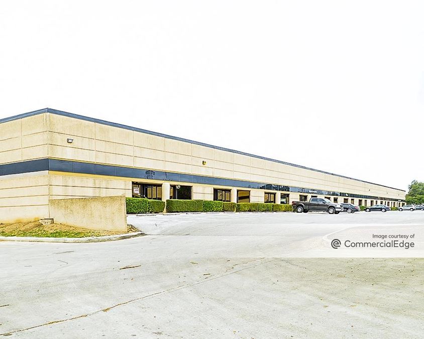 Randolph Business Park 5600 Randolph Blvd, San Antonio, TX