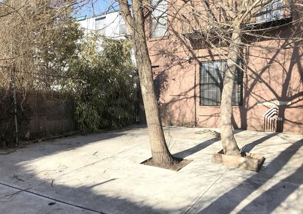 506 Warren St