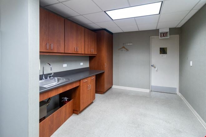 Medical Office Space For Lease | Lincoln Park