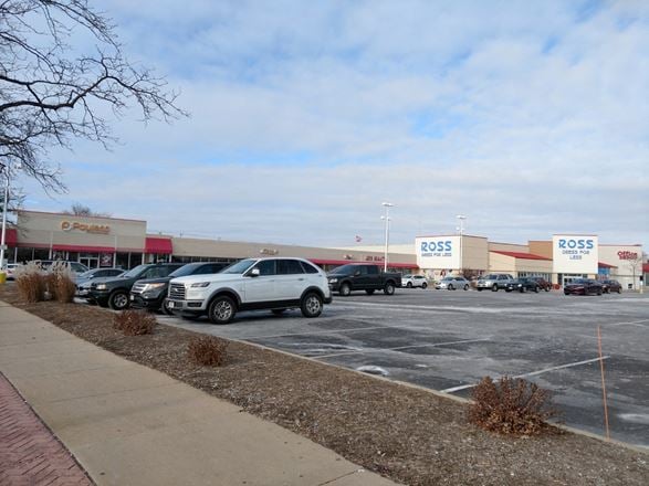 320-362 and 370-380 E Capitol Dr