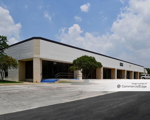 Las Colinas Tech Center