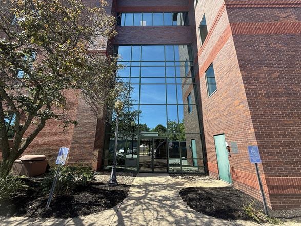 Corner Office Suite For Sale or Lease
