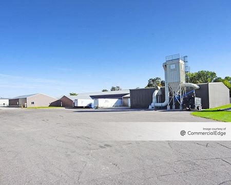 Commercial space for Rent at 24614 US Highway 71 in Belgrade