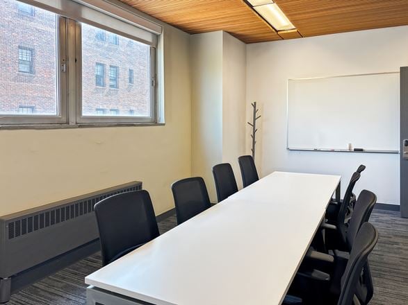 Regus - Des Moines - Grand Ave