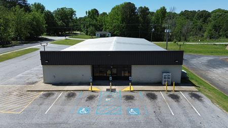 Photo of commercial space at 274 E Savannah St in Calhoun Falls