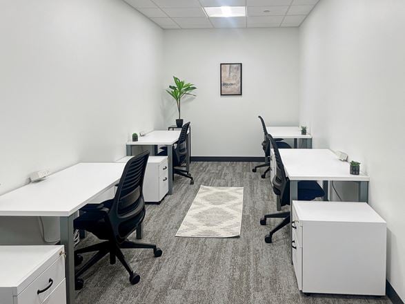 Regus - Westmont - Oakmont Plaza Drive