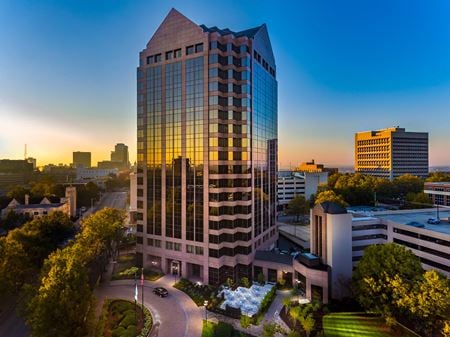 Coworking space for Rent at 1901 Main Street 18th Floor in Columbia