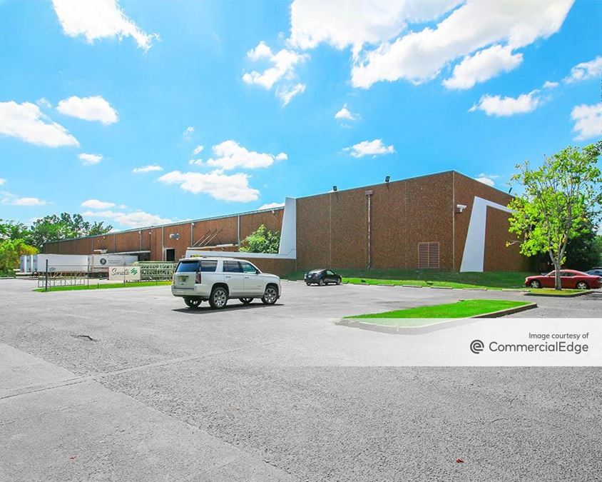 6500 Youngerman Circle, Jacksonville, FL Industrial Building