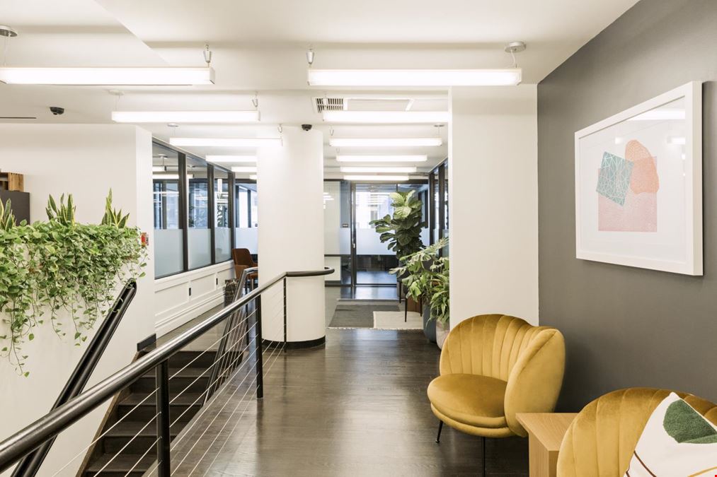 261 Madison Ave - Industrious 