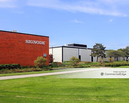Industrial space for Rent at 3600 West Lake Avenue in Glenview
