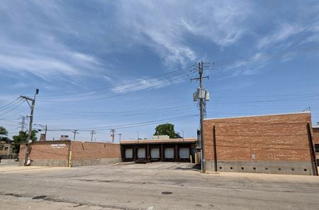 Photo of commercial space at 2150 W Carroll Ave in Chicago