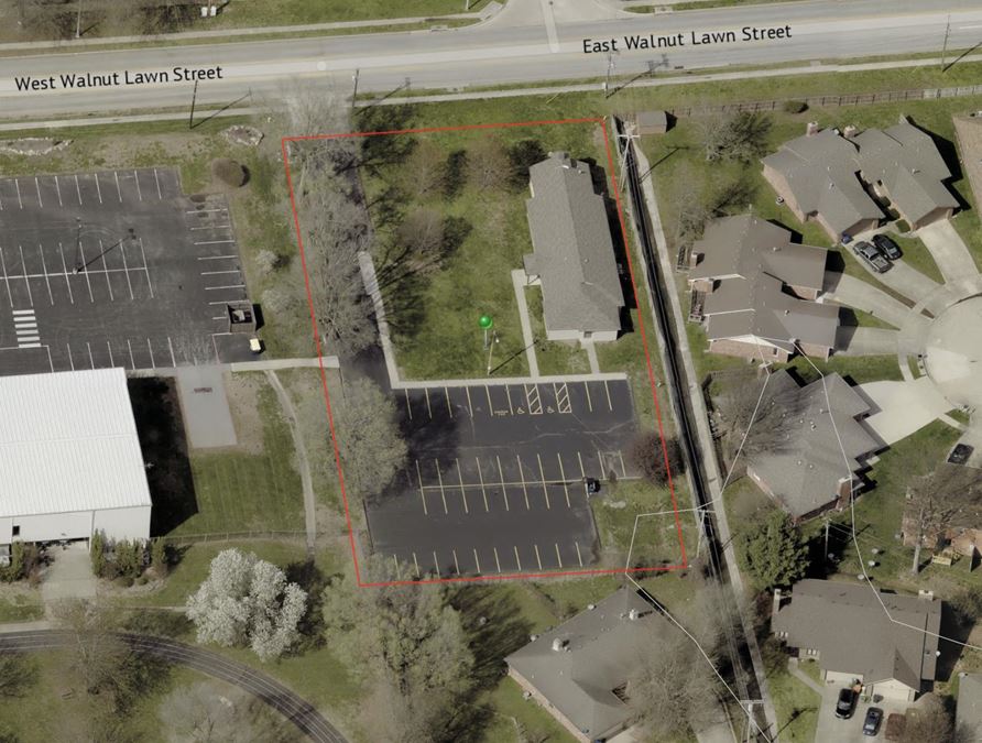 2,945 SF Office Building For Sale or Lease near Walnut Lawn & Campbell