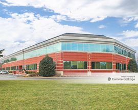 Newtown Square Corporate Campus - 10 Campus Blvd