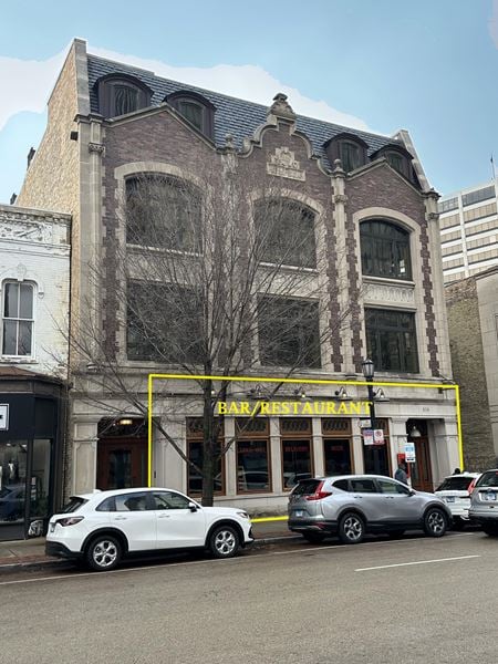 Retail space for Rent at 616 Davis Street in Evanston