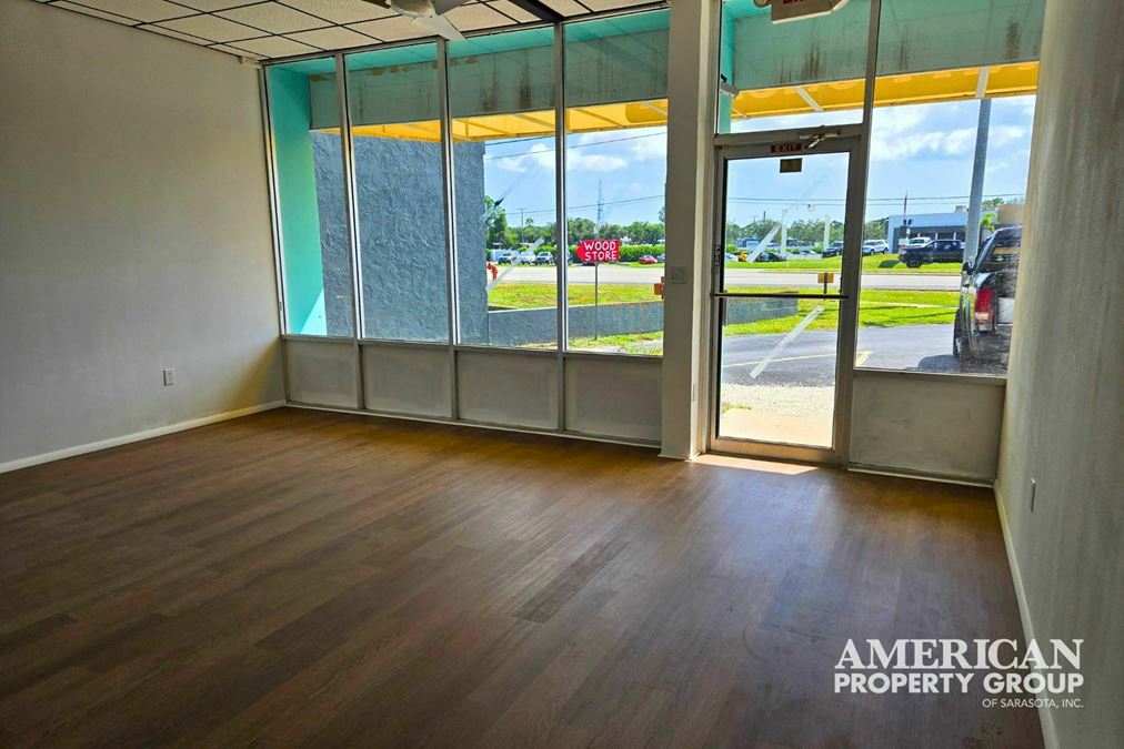 Renovated 600 SF Office
