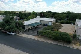 2605 Buell Ave